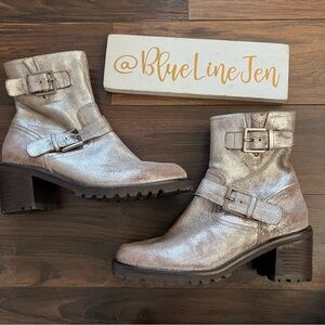 Seychelles Run Free Metallic Moto Boots NWOT